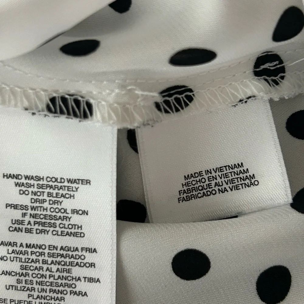 Nine West Sleeveless Black and White Polka Dot Blouse🎀 - Picture 5 of 7